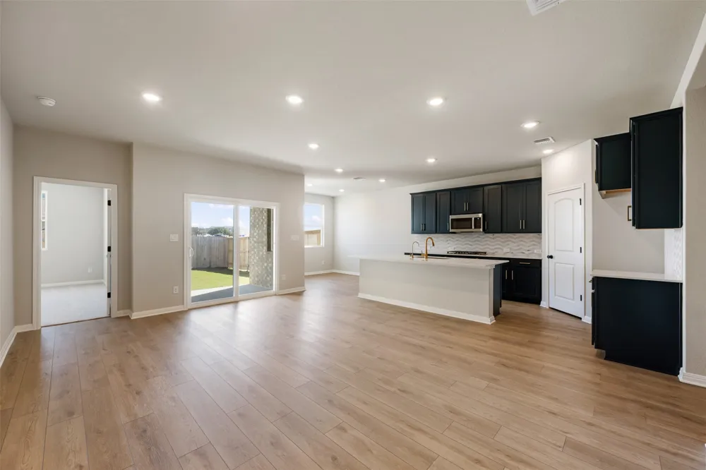 126 Arlington Park Loop Hutto, TX 78634