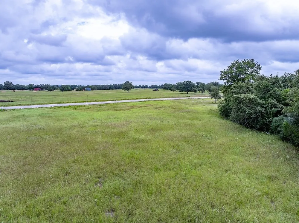 4 Feder Way West Point, TX 78963