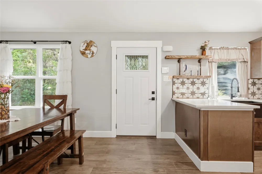 18406 Roundrock Road Jonestown, TX 78645