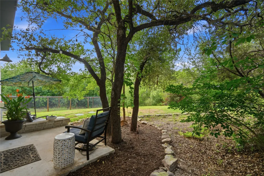 18406 Roundrock Road Jonestown, TX 78645