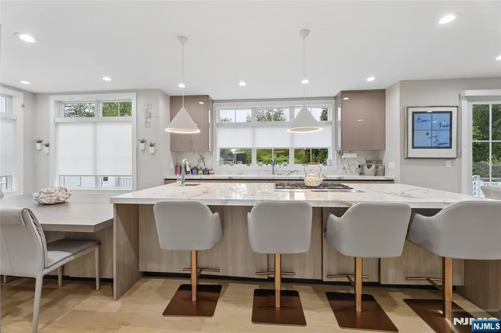 31 Engleside Street Cresskill, NJ 07626