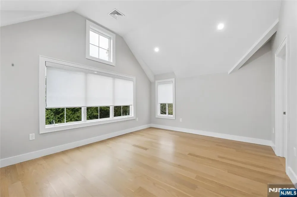 31 Engleside Street Cresskill, NJ 07626