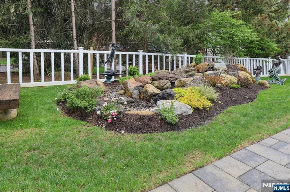 31 Engleside Street Cresskill, NJ 07626