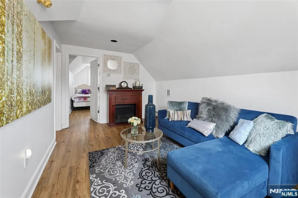 86 Crescent Avenue Passaic, NJ 07055