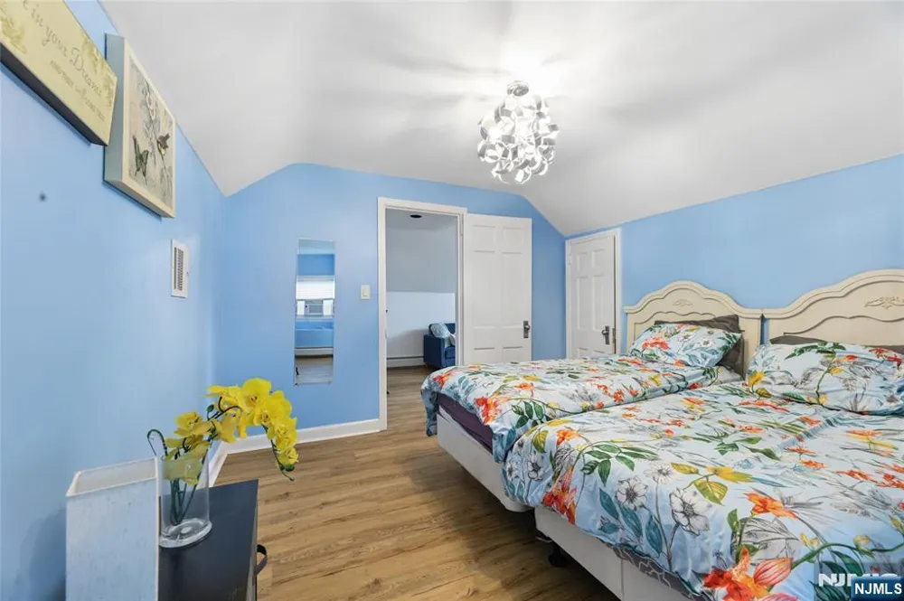 86 Crescent Avenue Passaic, NJ 07055