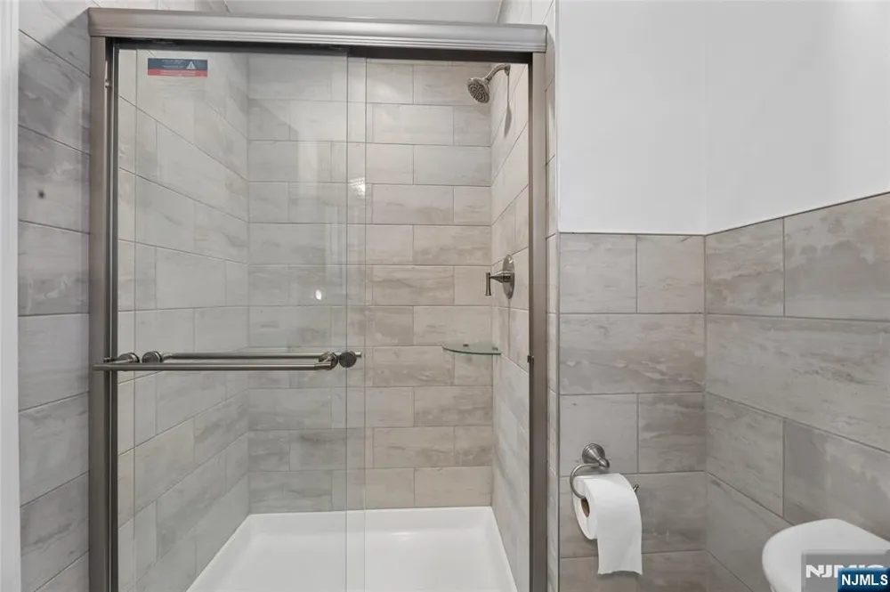 86 Crescent Avenue Passaic, NJ 07055