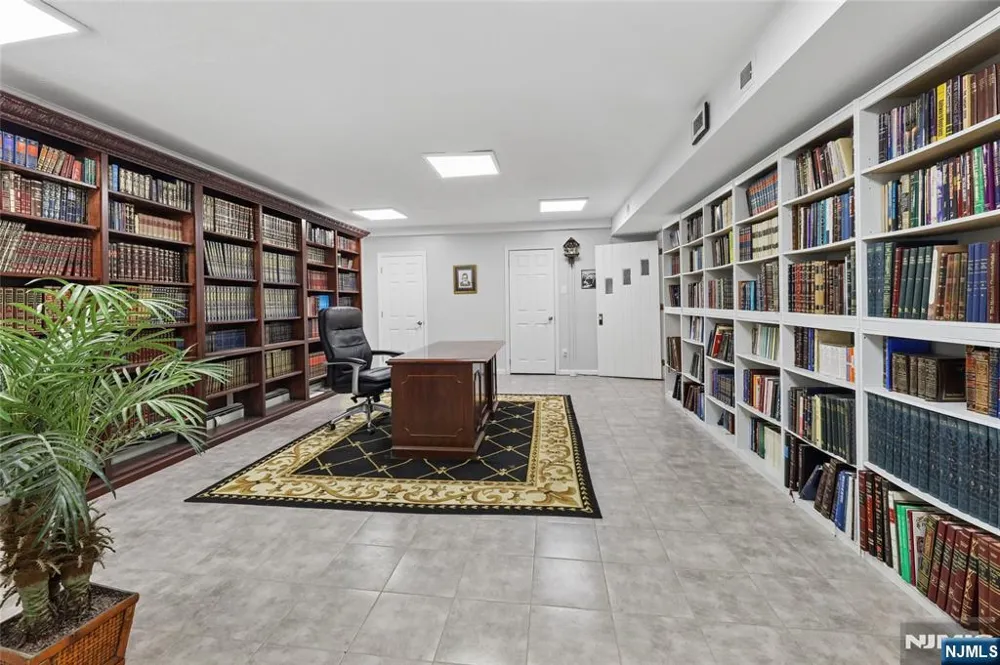86 Crescent Avenue Passaic, NJ 07055
