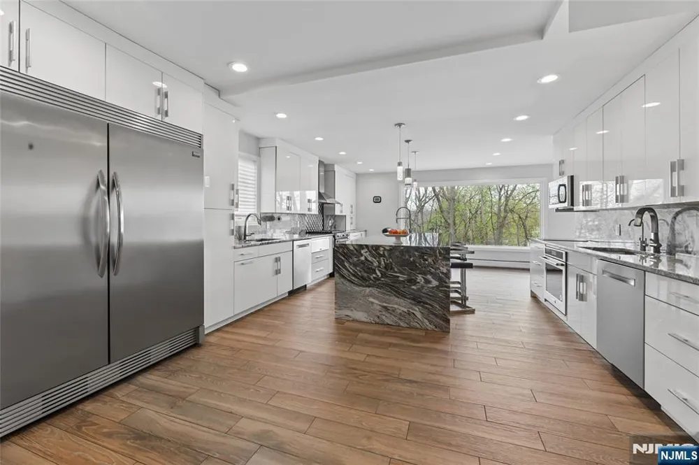 86 Crescent Avenue Passaic, NJ 07055