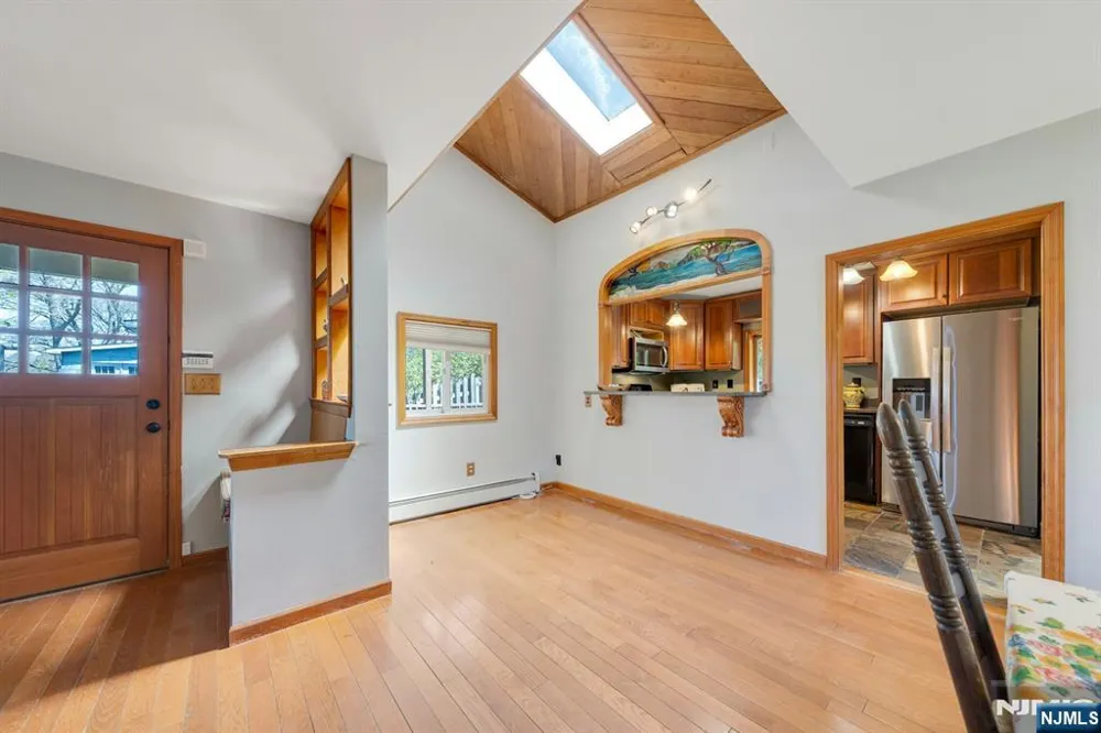 95 Wildwood Road Jefferson Township, NJ 07438
