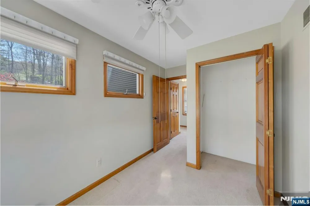 95 Wildwood Road Jefferson Township, NJ 07438