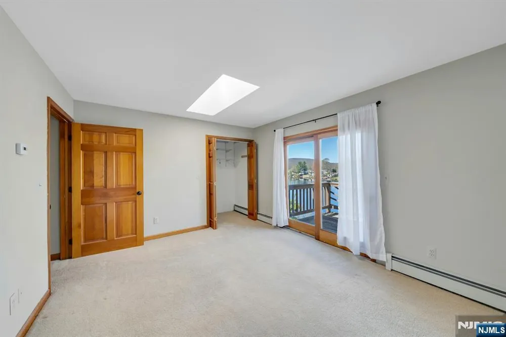 95 Wildwood Road Jefferson Township, NJ 07438