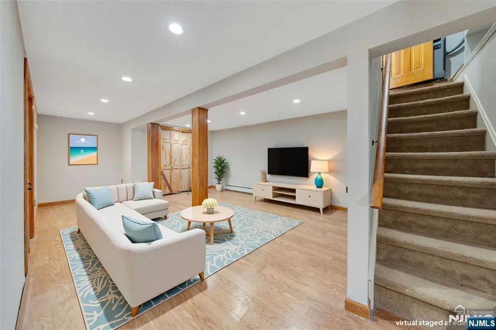 95 Wildwood Road Jefferson Township, NJ 07438