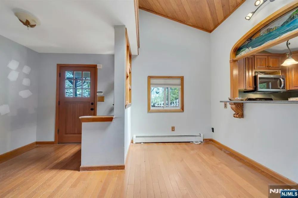 95 Wildwood Road Jefferson Township, NJ 07438