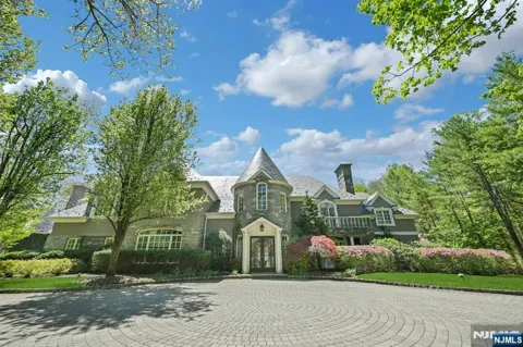86 Fox Hedge Road