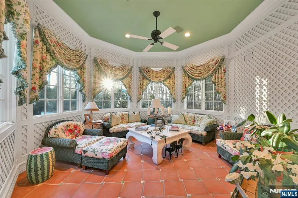 86 Fox Hedge Road Saddle River, NJ 07458