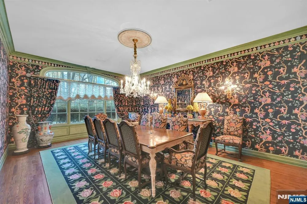 86 Fox Hedge Road Saddle River, NJ 07458