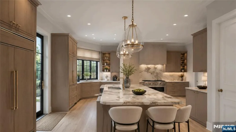 86 Fox Hedge Road Saddle River, NJ 07458