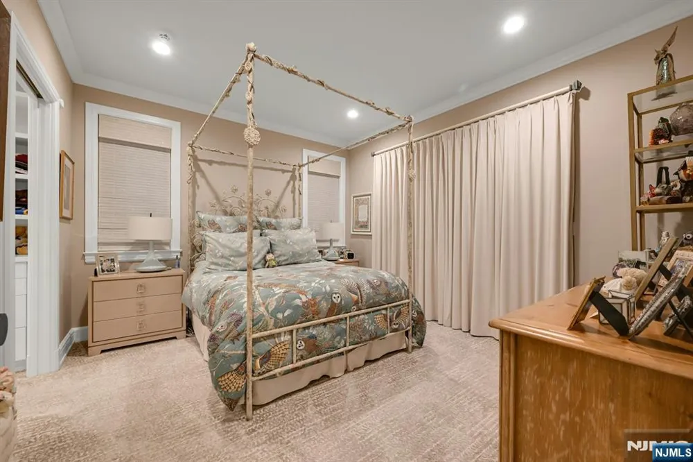 86 Fox Hedge Road Saddle River, NJ 07458