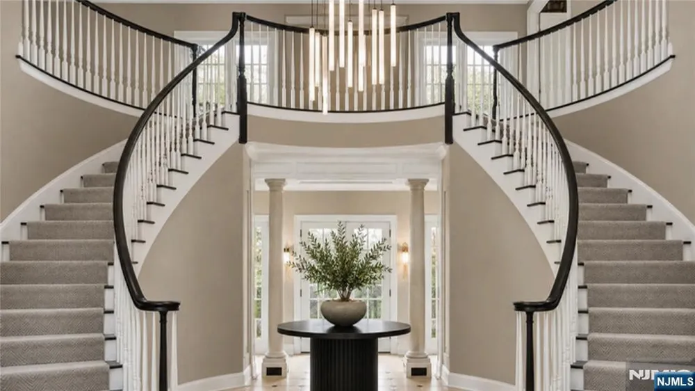 86 Fox Hedge Road Saddle River, NJ 07458