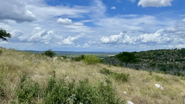184 Whiterock Trail Kingsland, TX 78639