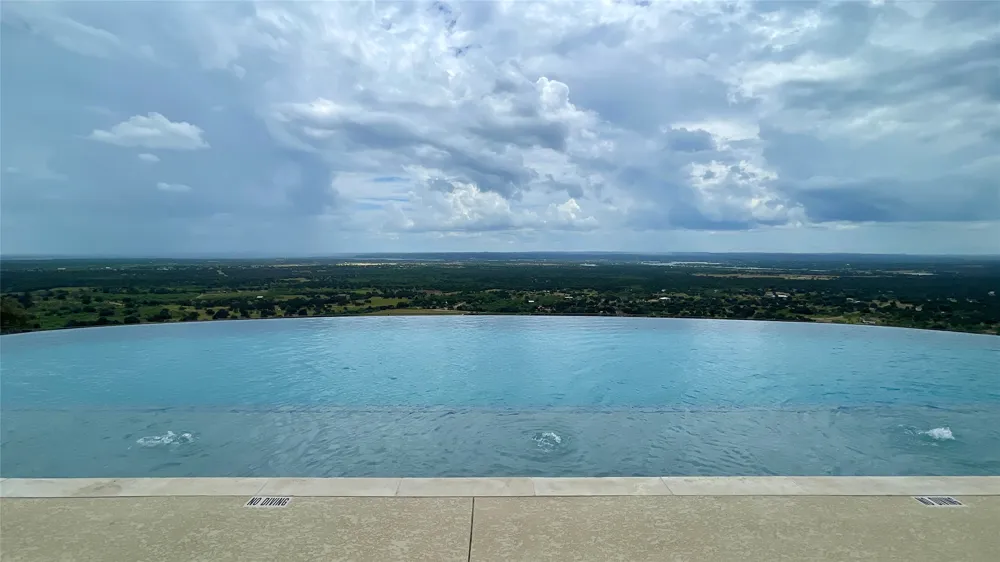184 Whiterock Trail Kingsland, TX 78639