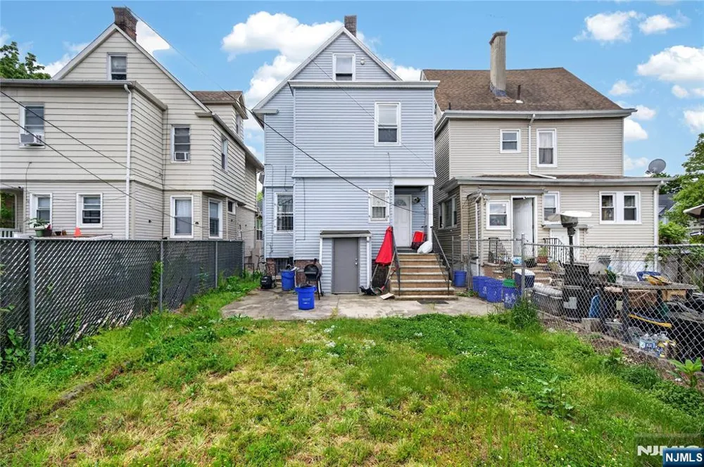 52 Clifford Street East Orange, NJ 07018