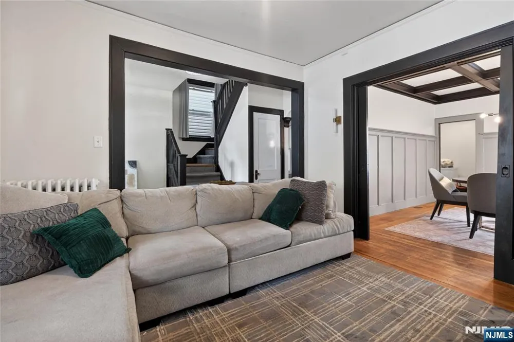 52 Clifford Street East Orange, NJ 07018