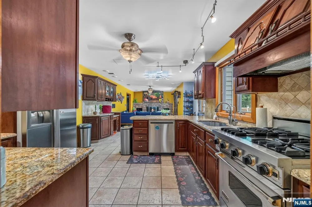 5110 Berkshire Valley Road Jefferson Township, NJ 07438