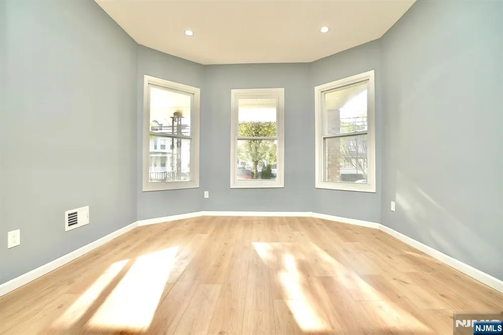 678 Highland Avenue Newark, NJ 07104