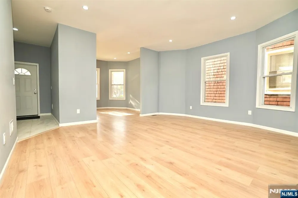 678 Highland Avenue Newark, NJ 07104