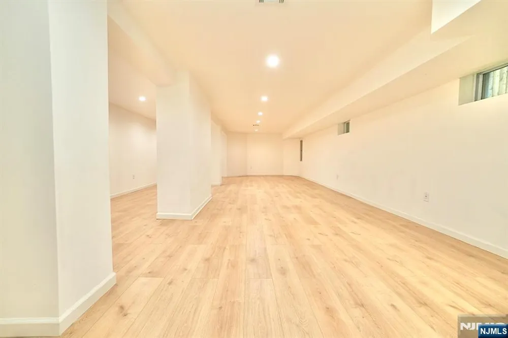678 Highland Avenue Newark, NJ 07104