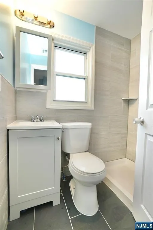 678 Highland Avenue Newark, NJ 07104