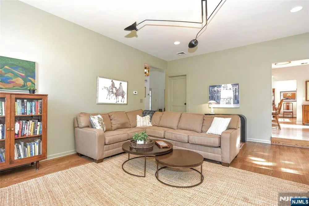 540 Burlington Street Paramus, NJ 07652