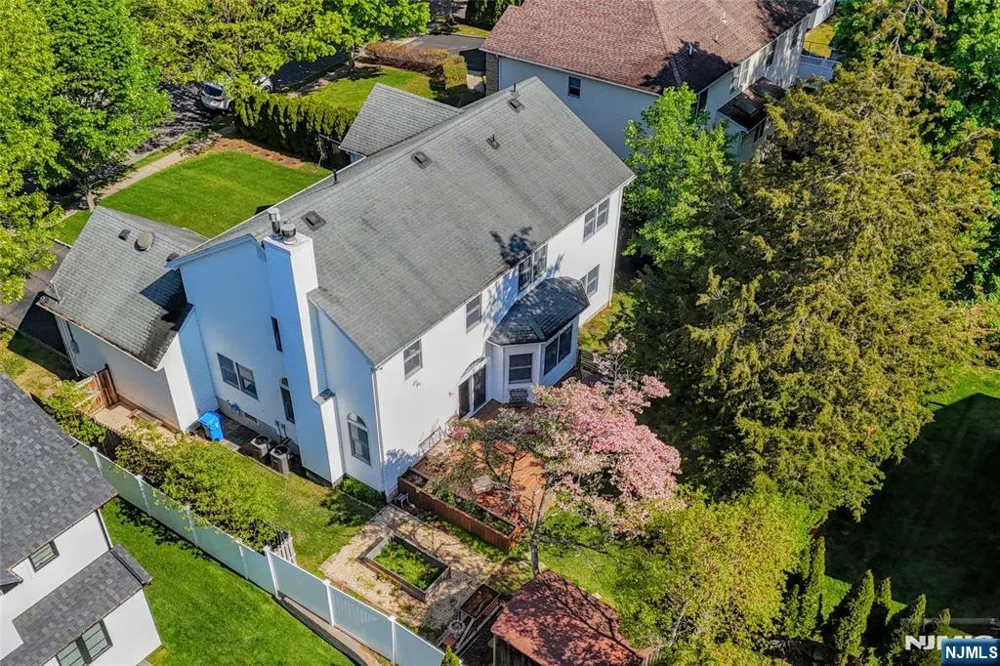 540 Burlington Street Paramus, NJ 07652