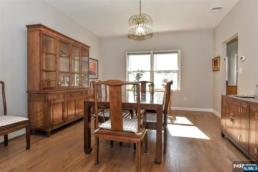 540 Burlington Street Paramus, NJ 07652