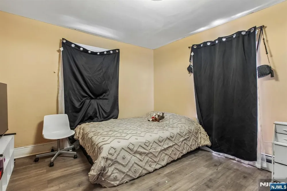 268 Halsted Street East Orange, NJ 07018