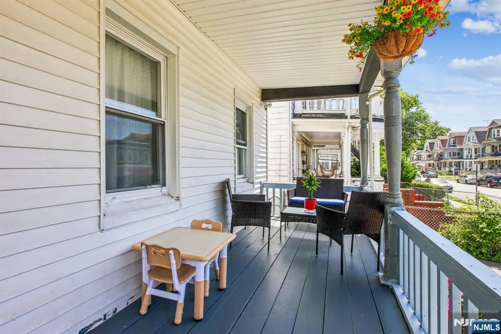 268 Halsted Street East Orange, NJ 07018