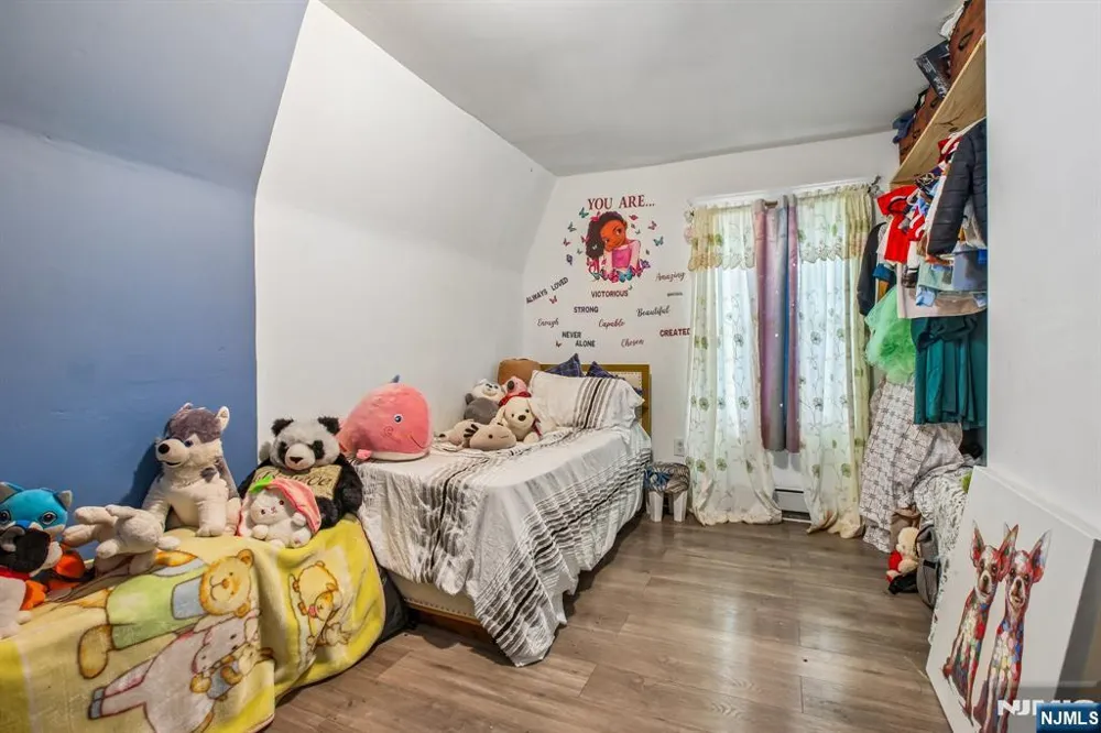 268 Halsted Street East Orange, NJ 07018