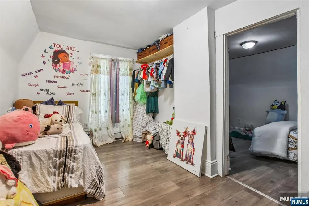 268 Halsted Street East Orange, NJ 07018