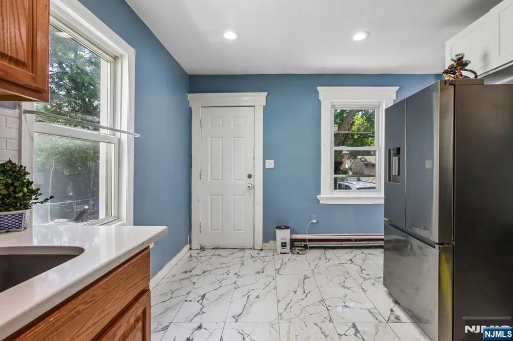 268 Halsted Street East Orange, NJ 07018