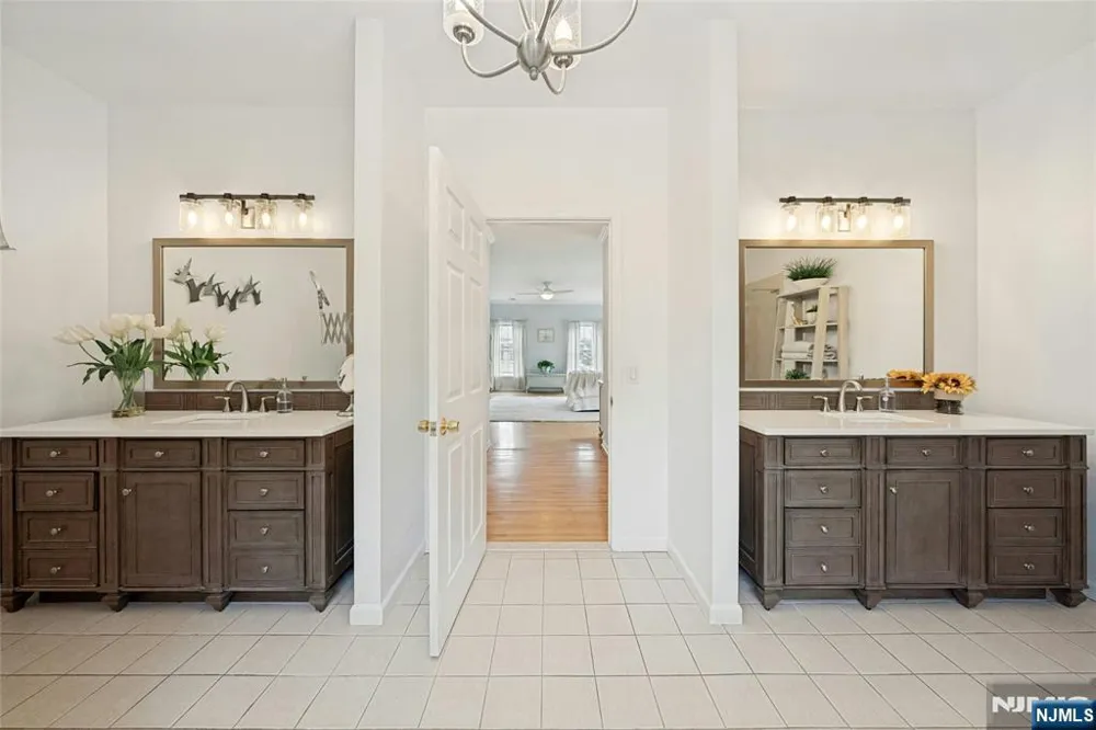 16 Lenape Trail Montclair, NJ 07043