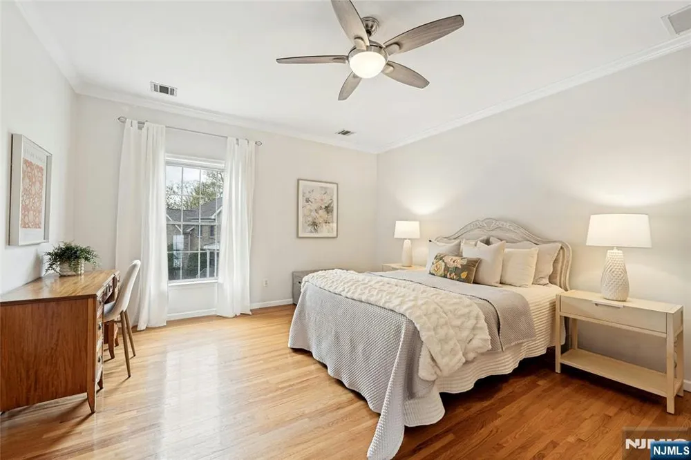16 Lenape Trail Montclair, NJ 07043