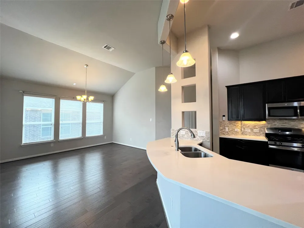 613 Palmilla Street Leander, TX 78641