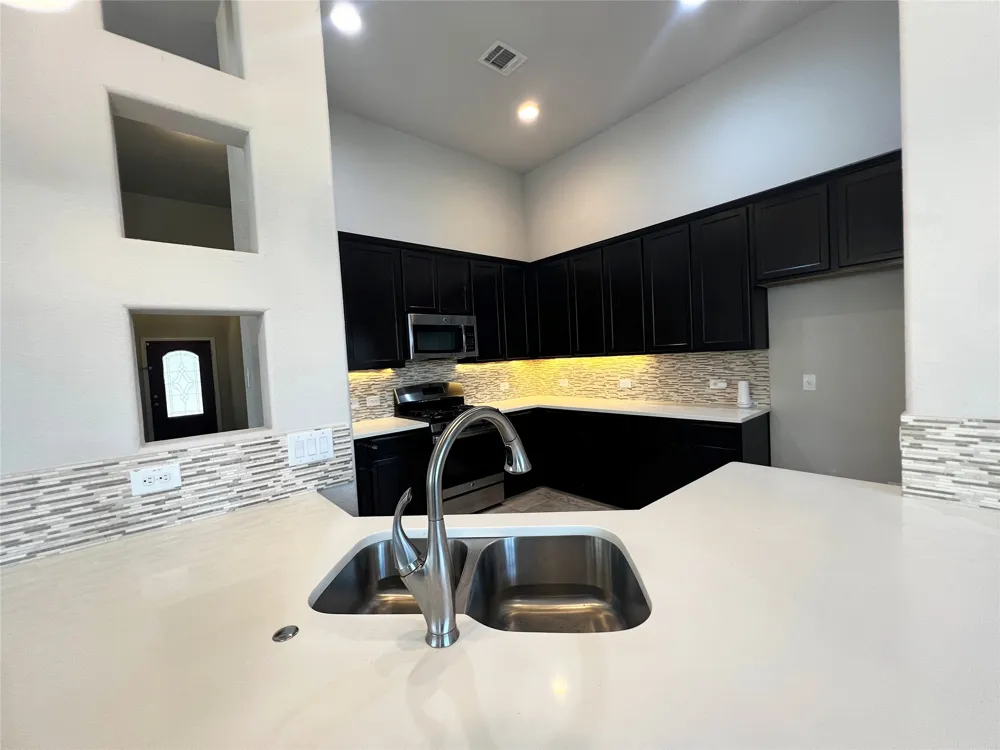 613 Palmilla Street Leander, TX 78641