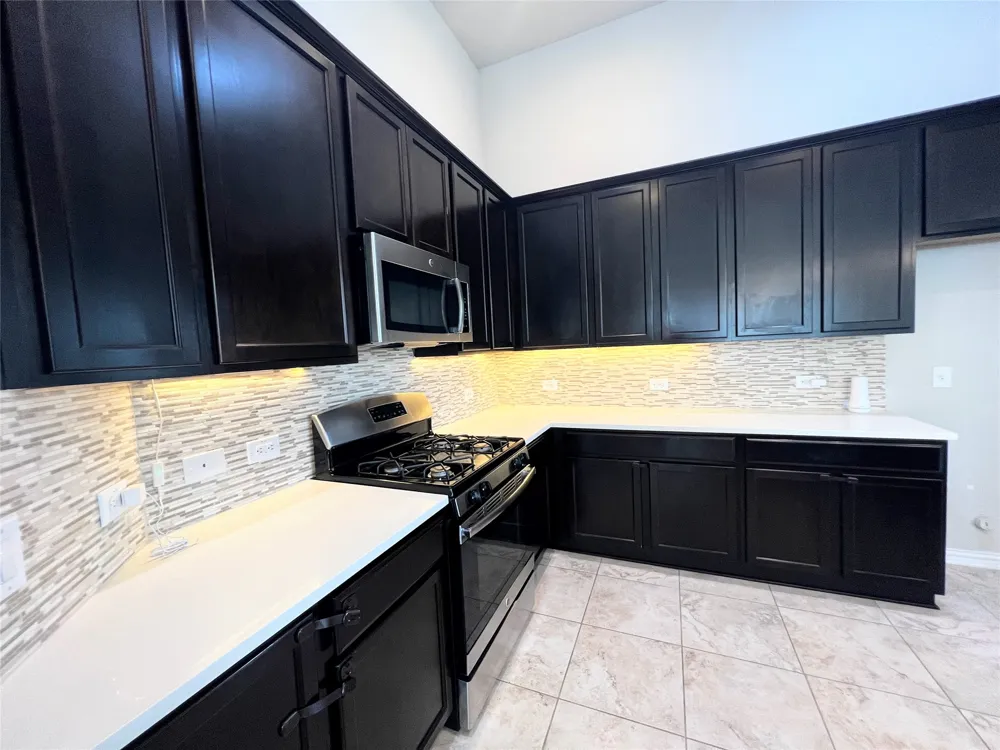 613 Palmilla Street Leander, TX 78641