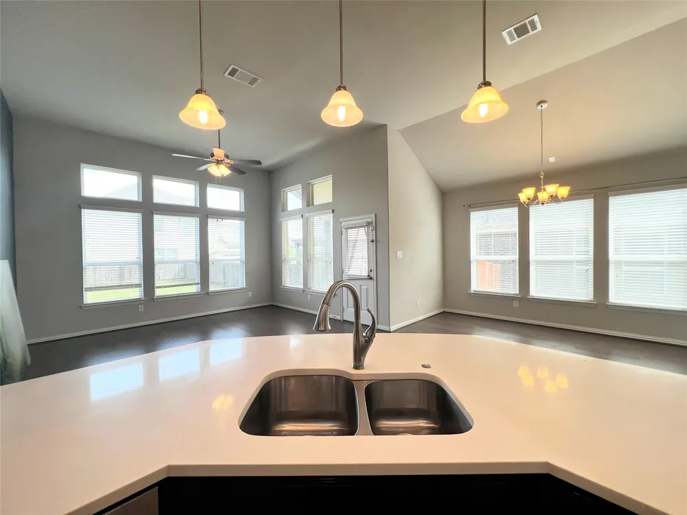 613 Palmilla Street Leander, TX 78641