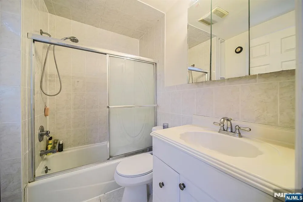 18 Carter Street Norwood, NJ 07648