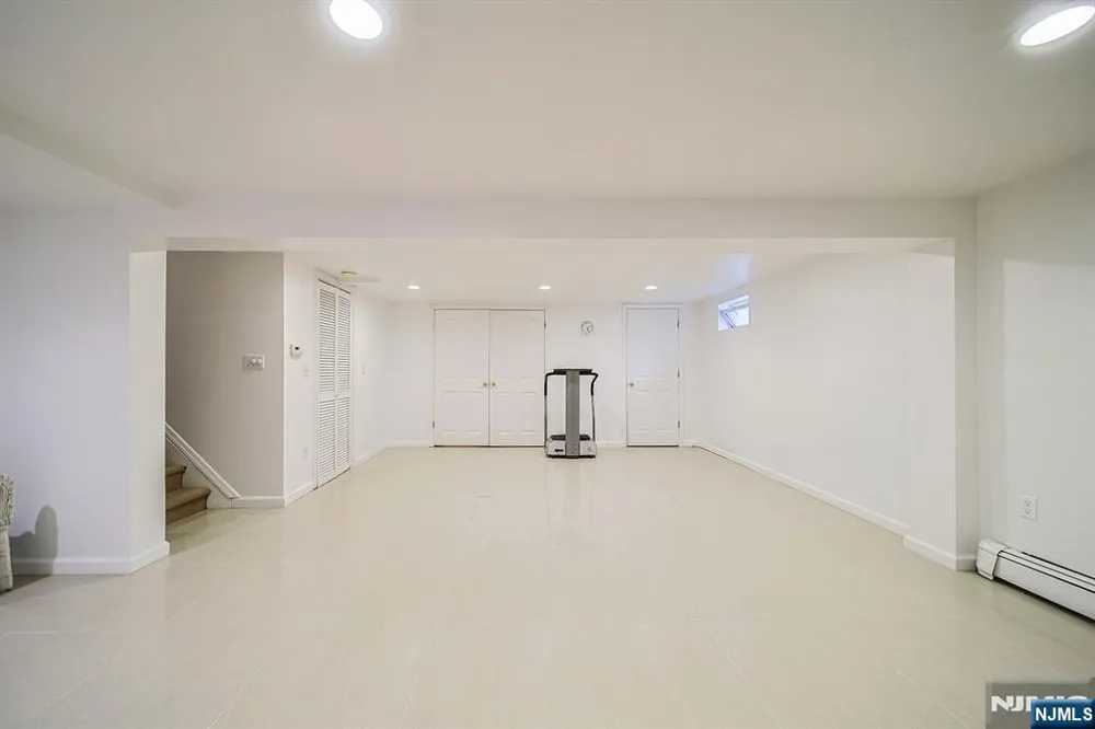 18 Carter Street Norwood, NJ 07648