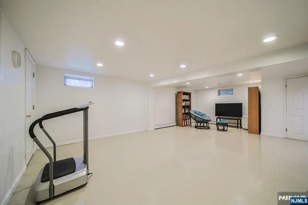 18 Carter Street Norwood, NJ 07648