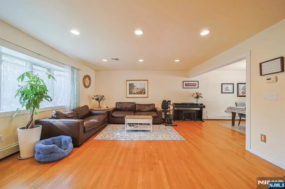 18 Carter Street Norwood, NJ 07648